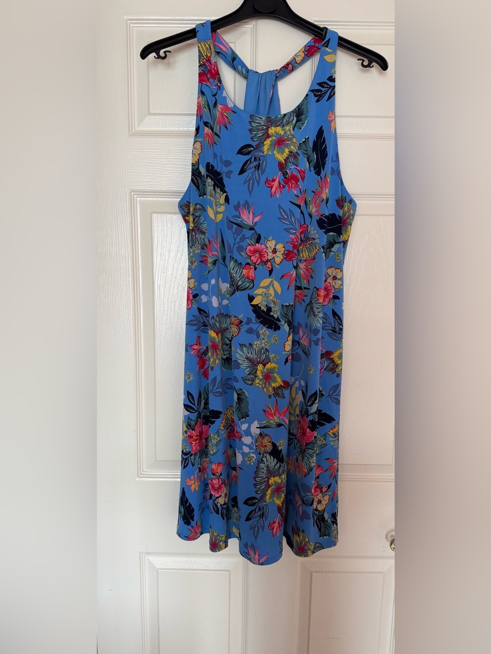 Philosophy Sky-Blue Floral lined Midi Dress. Size L-XL.